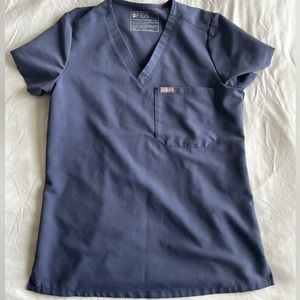 FIGS One Pocket Scrub Top in Space Navy - Size XS